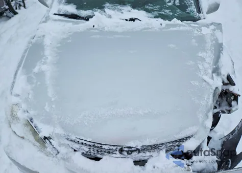 2003 Toyota Camry Le z USA, uszkodzony, nr VIN 4T1BE32KX3U684896